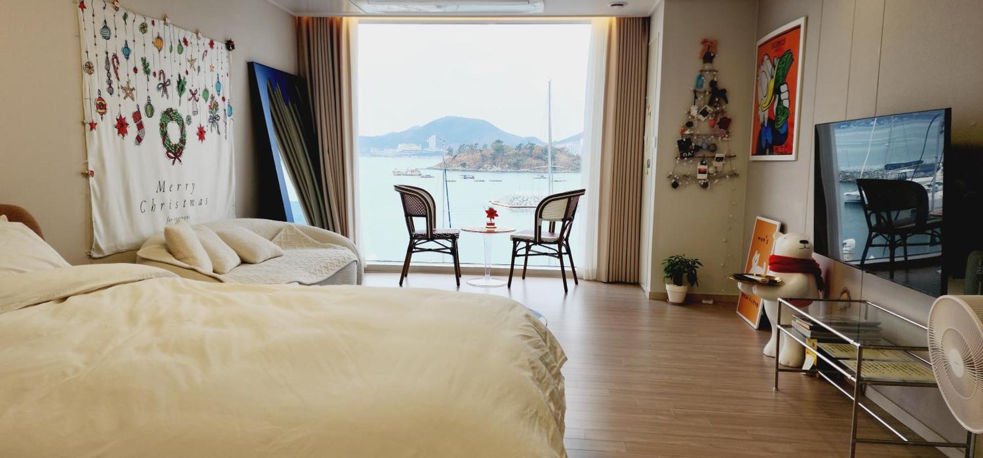 The Castle Ocean Suite Yeosu Exterior foto